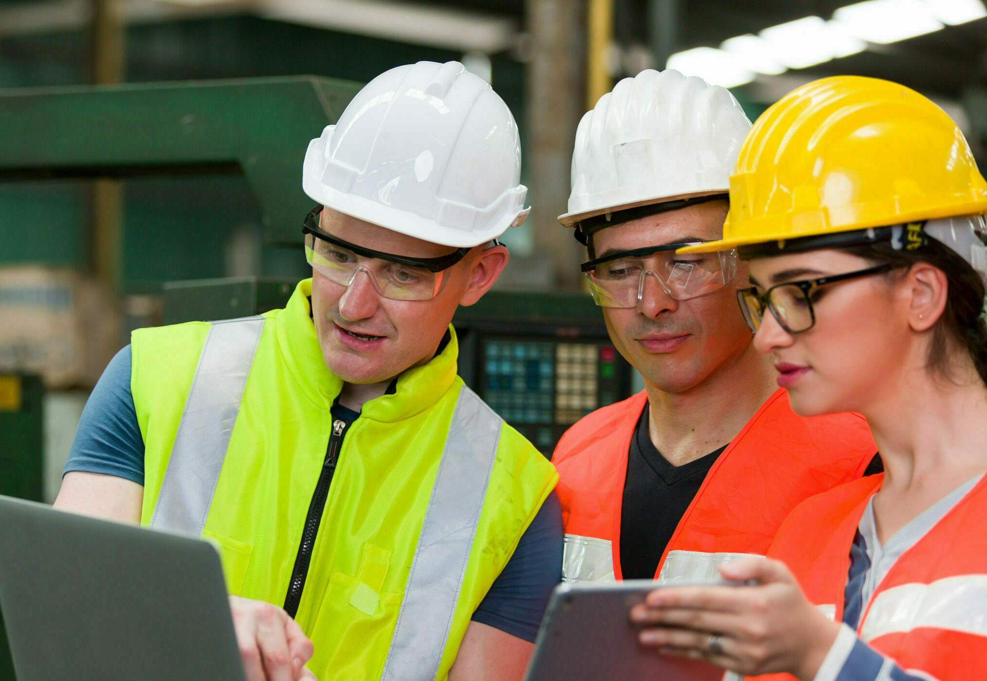 Preventing load shifts secure pallet loading and truck safety tips